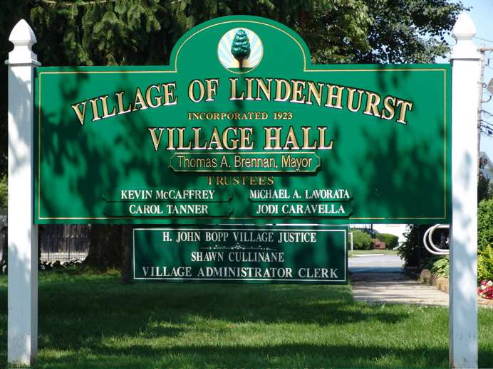 village hall new sign.jpg (32055 bytes)